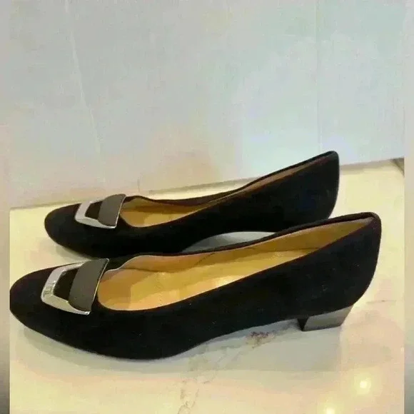 BRUNATE WOMEN'S SUEDE EFFECT FLATS-BLACK-with SILVER BUCKLE SZ 38(EU) - Picture 3 of 9